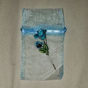 Vintage blue flower pin